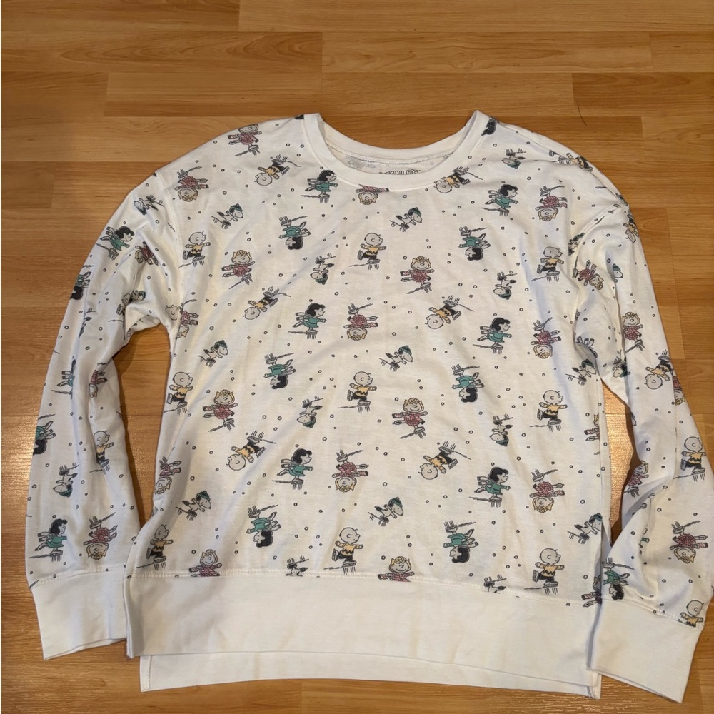 5/$25 Peanuts‎ sweatshirt